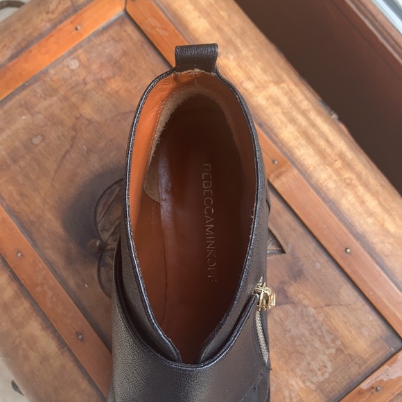 Rebecca Minkoff Saachi Black Leather Ankle Booties   6.5 - Picture 5 of 8